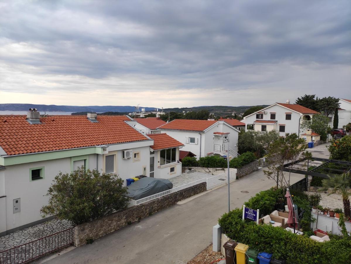 Vila Beleca Krk - Apartments Rest & Sea Krk Town Extérieur photo