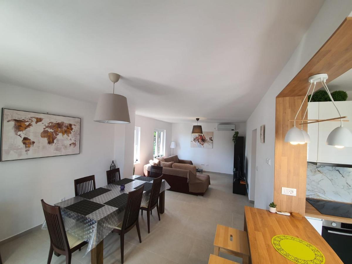 Vila Beleca Krk - Apartments Rest & Sea Krk Town Extérieur photo
