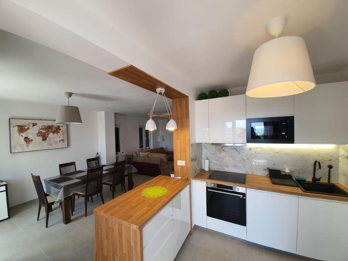 Vila Beleca Krk - Apartments Rest & Sea Krk Town Extérieur photo