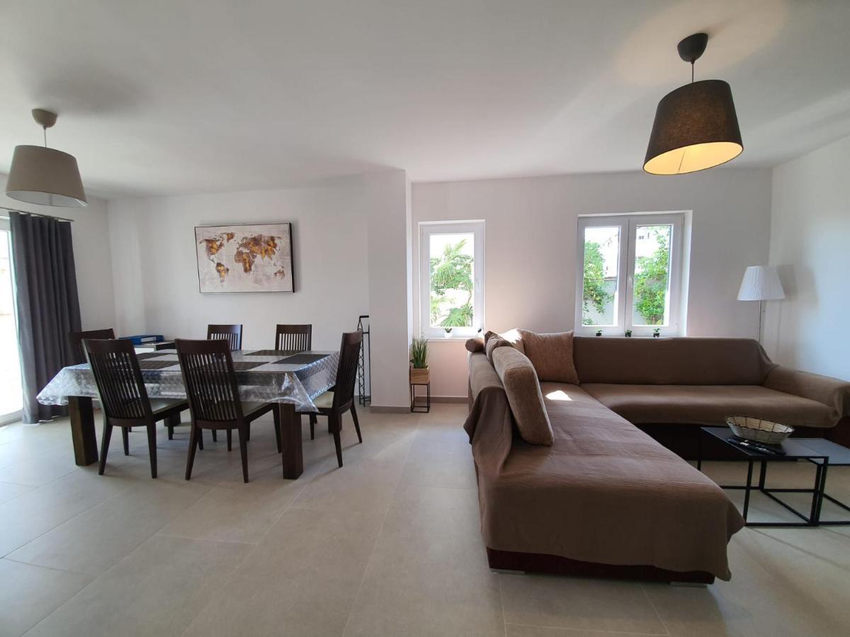 Vila Beleca Krk - Apartments Rest & Sea Krk Town Extérieur photo