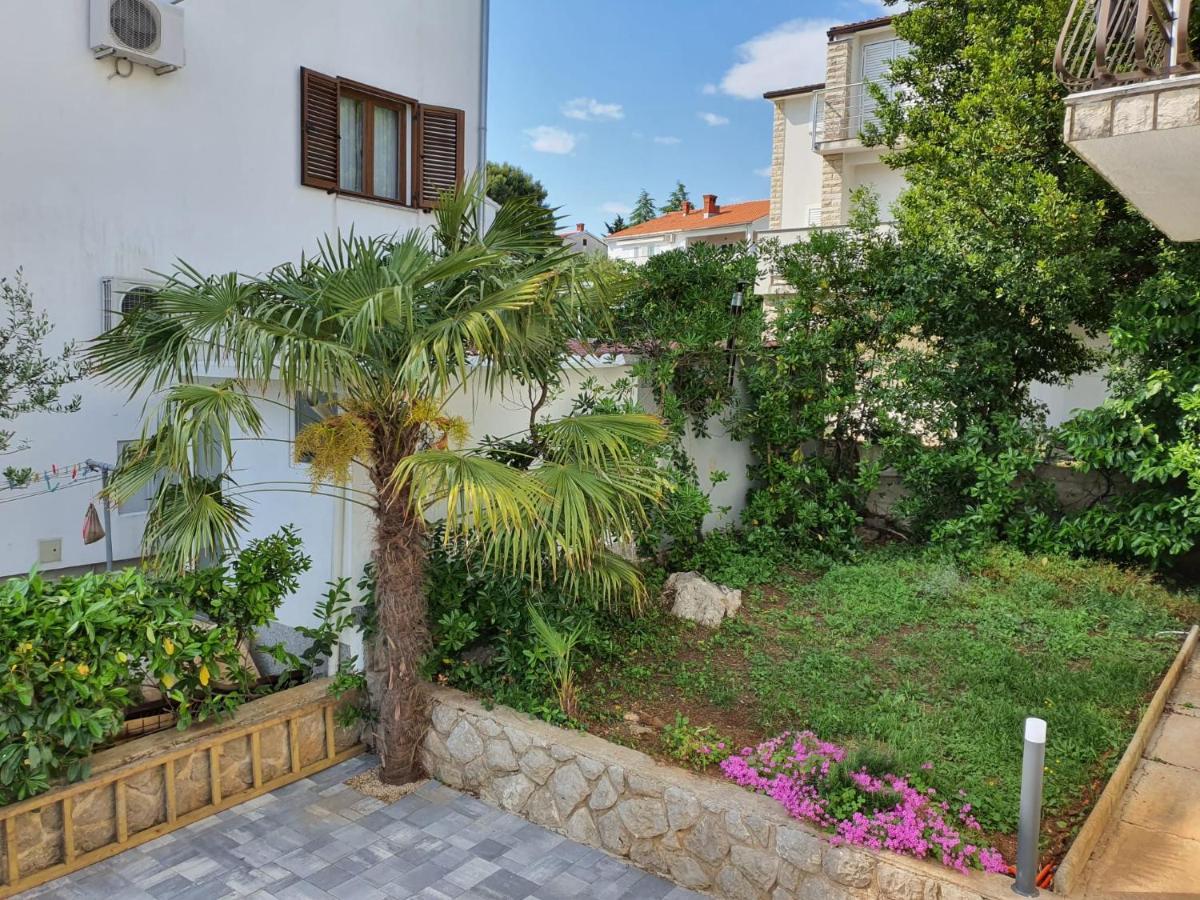Vila Beleca Krk - Apartments Rest & Sea Krk Town Extérieur photo